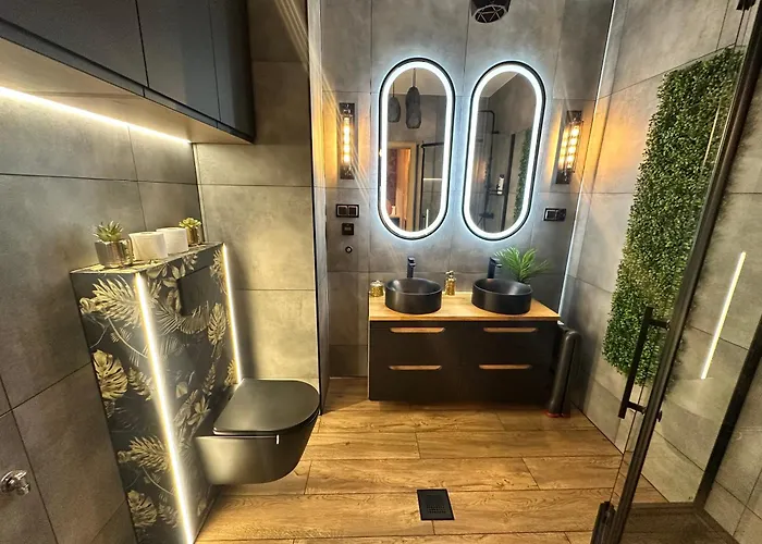 Chmielna 110b Stare Miasto, 