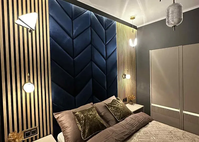 Chmielna 110b Stare Miasto, 