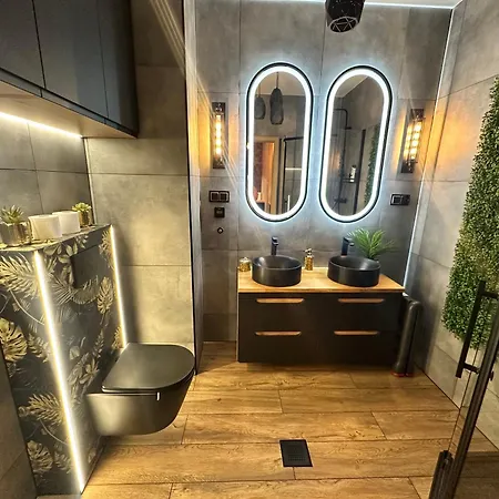 Chmielna 110b Stare Miasto, 