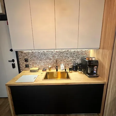 Chmielna 110b Stare Miasto, 