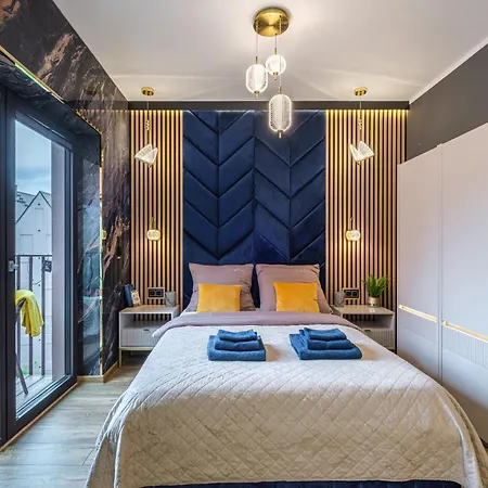 Golden Eagle Luxury - Granary Island- Old Town Gdańsk