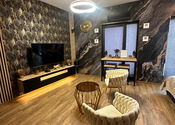 Chmielna 110b Stare Miasto, 