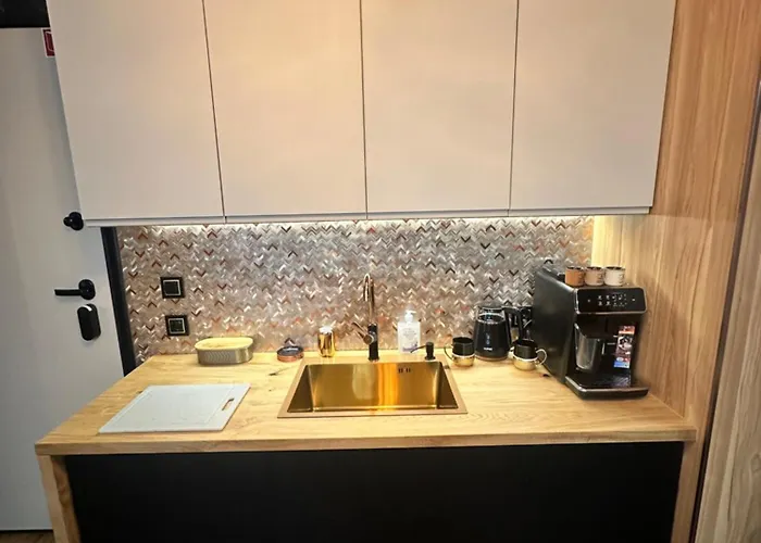 Chmielna 110b Stare Miasto, 